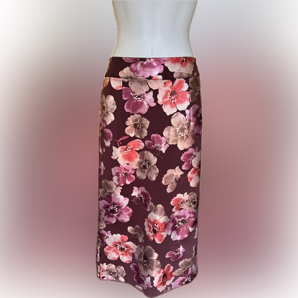 Retrolicious Metallic Floral Pencil Skirt Burgundy Pink and Purple Size Medium